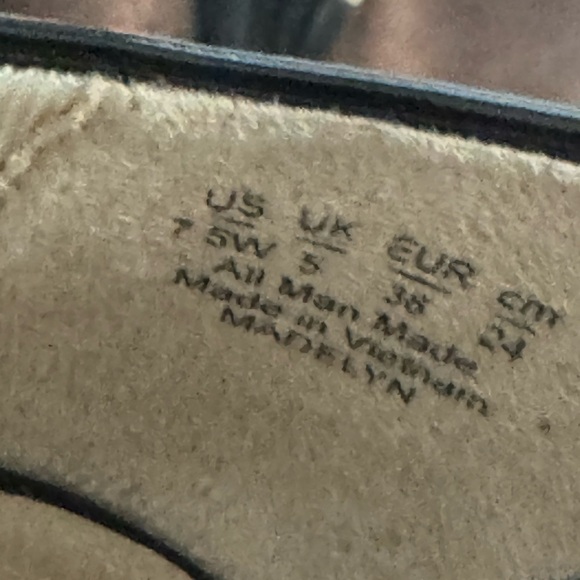 Life Stride Black Heels Elegant Design - Picture 2 of 5